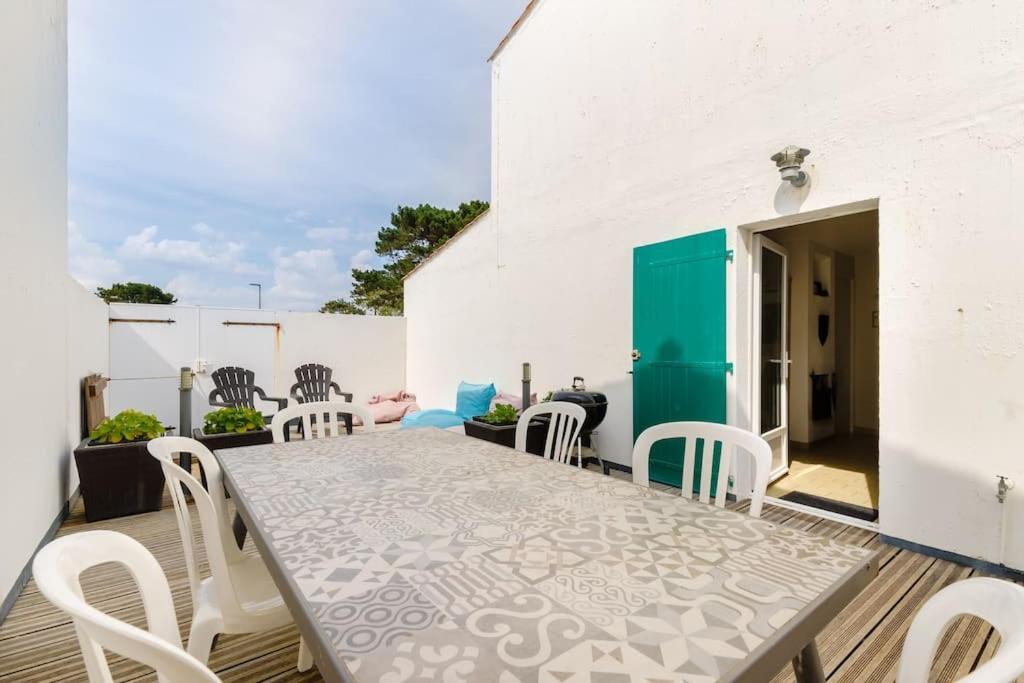Maison 3 Chambres, Terrasse Et Piscine