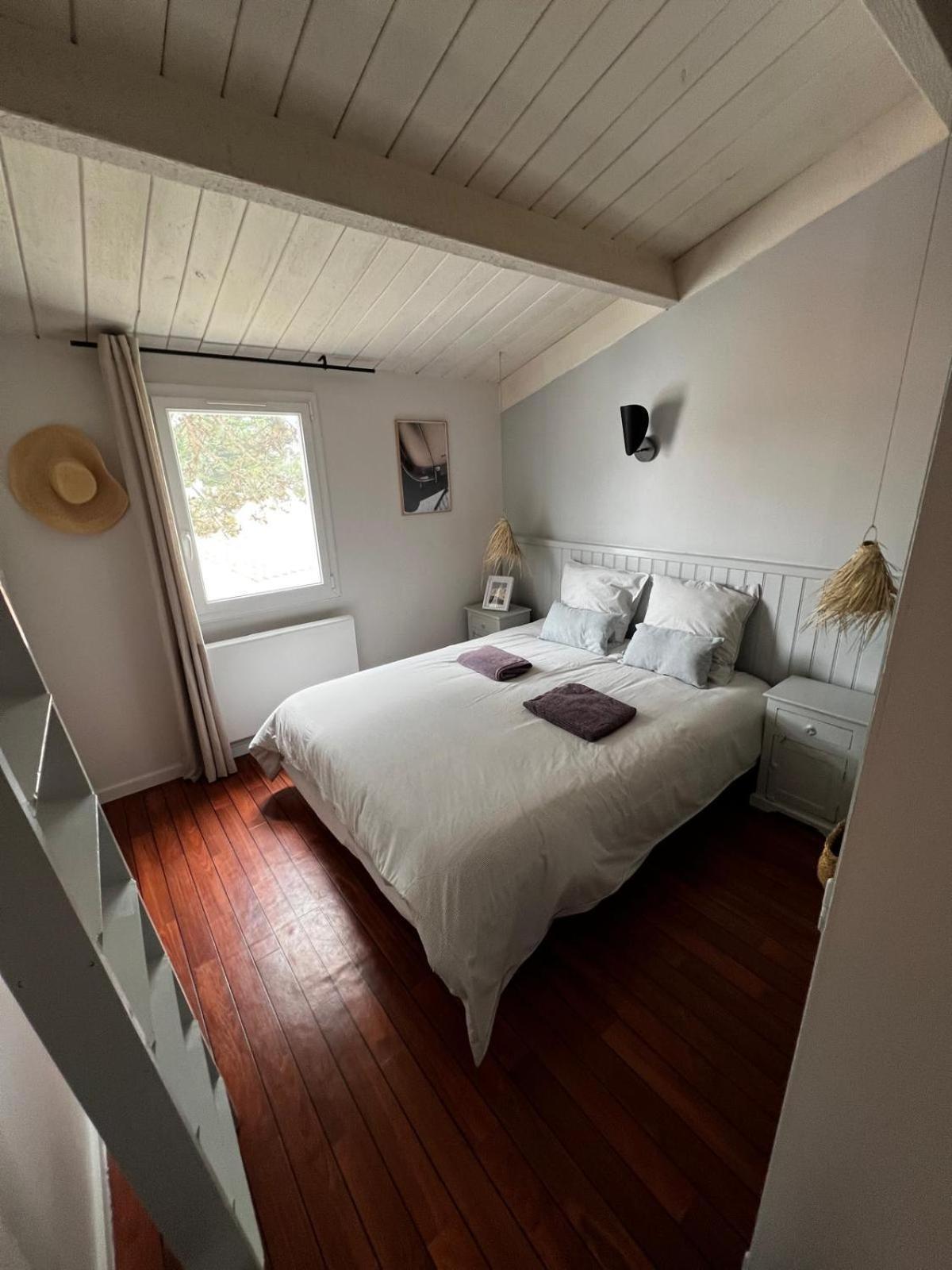 Maison 3 Chambres, Terrasse Et Piscine Hébergement de vacances *